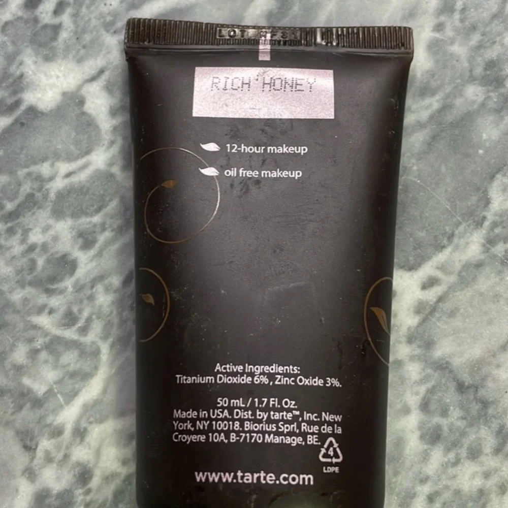 Tarte Amazonian Clay Foundation Rich Honey‎